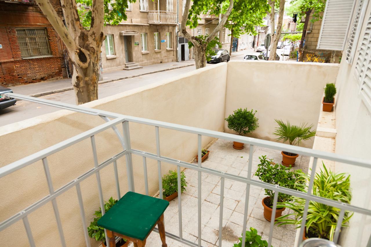 Holiday Rooms Tbilisi Buitenkant foto