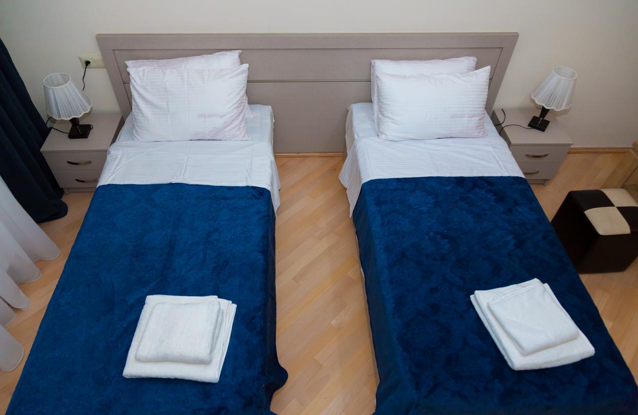 Holiday Rooms Tbilisi Buitenkant foto
